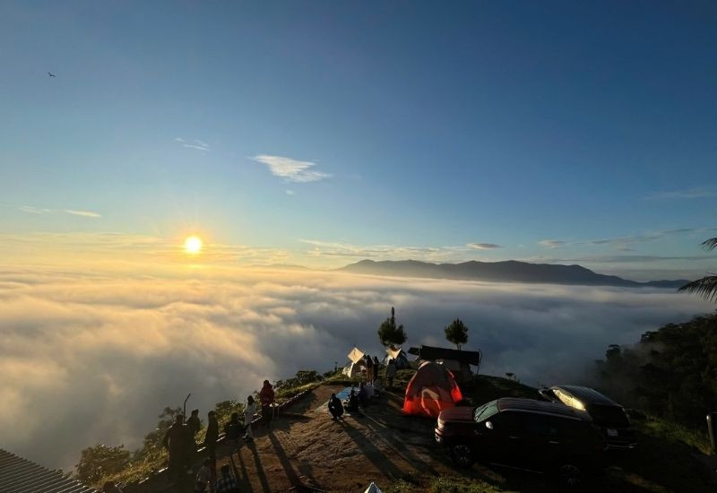 Khách tham quan nên chuẩn bị sẵn đồ ăn, nước uống 