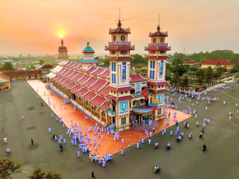 Tour hành hương Tết 2026 - Toàn cảnh Tòa Thánh Cao Đài nguy nga tráng lệ
