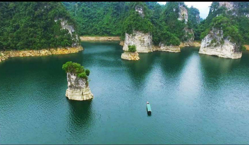 Hồ thủy điện Na Hang