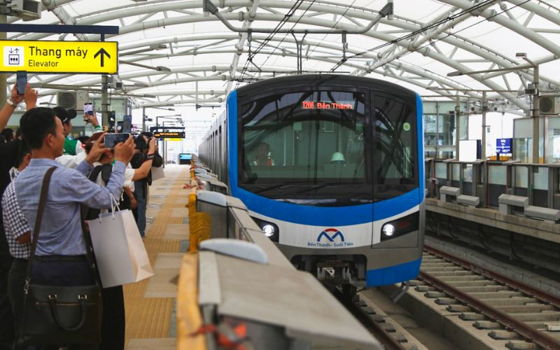 Cách di chuyển đến ga Metro 