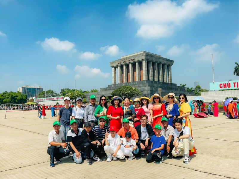 Đặt tour du lịch Tết gia đình tại Đất Việt Tour 