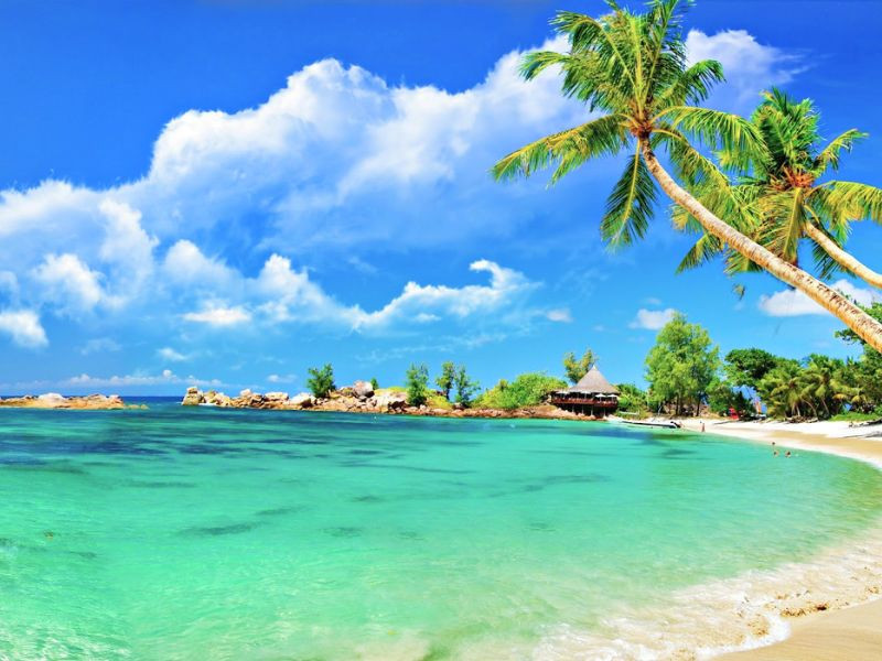 Du lịch biển vào dịp hè