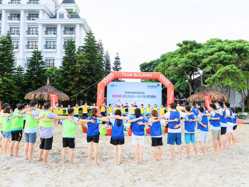 Trải nghiệm teambuilding tại bãi biển