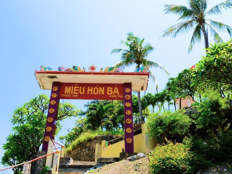 Hình ảnh miếu Bà nổi tiếng linh thiêng