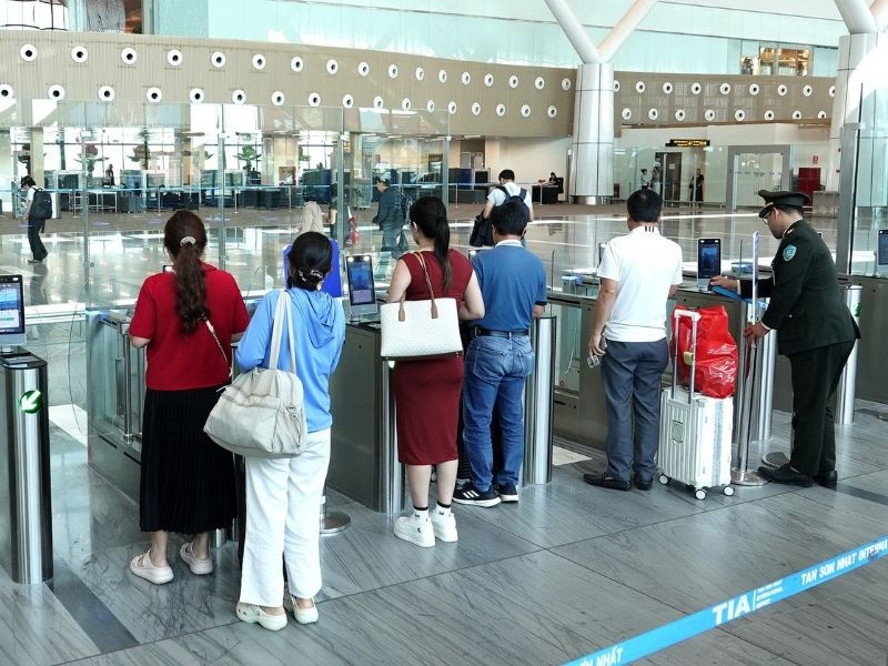 Du khách cần lưu ý giấy tờ khi đi du lịch trong và ngoài nước 