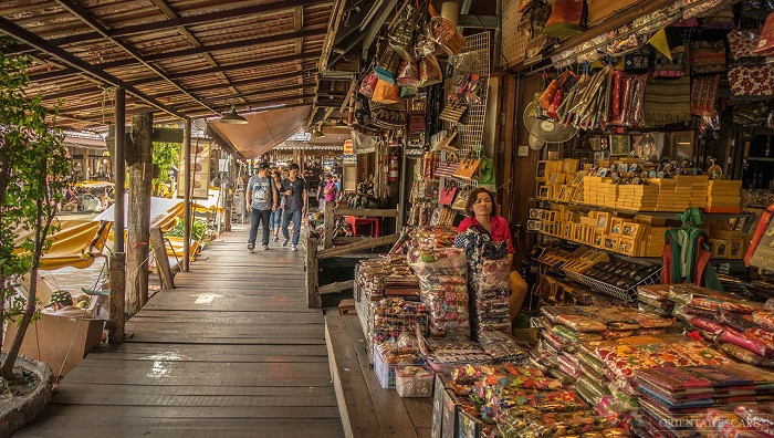 Chợ nổi bốn miền Pattaya – điểm đến lạc lối dịp lễ 30.4 này - Dãy nhà gỗ