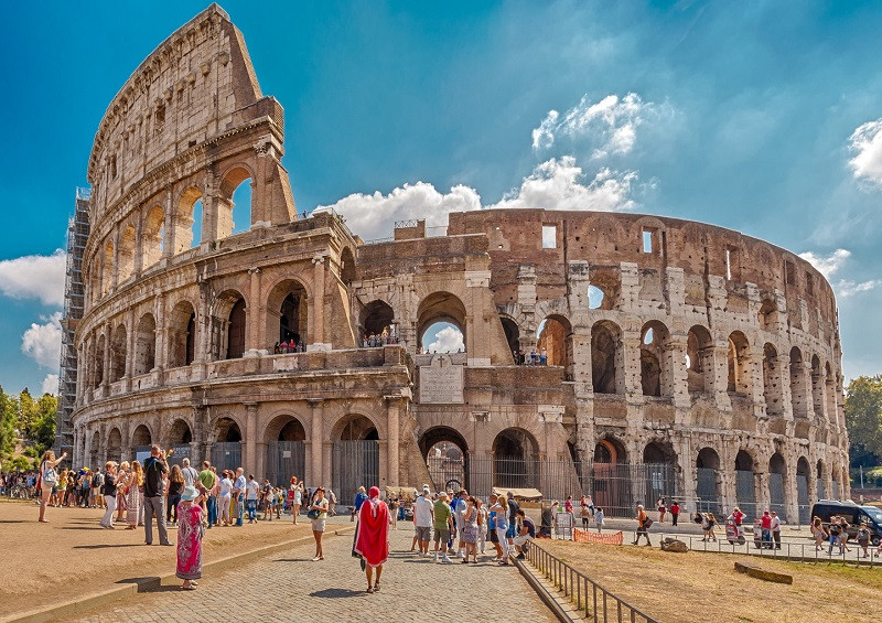 10 điểm tham quan nhất định phải ghé khi du lịch Châu Âu - Đấu trường cổ Colosseum