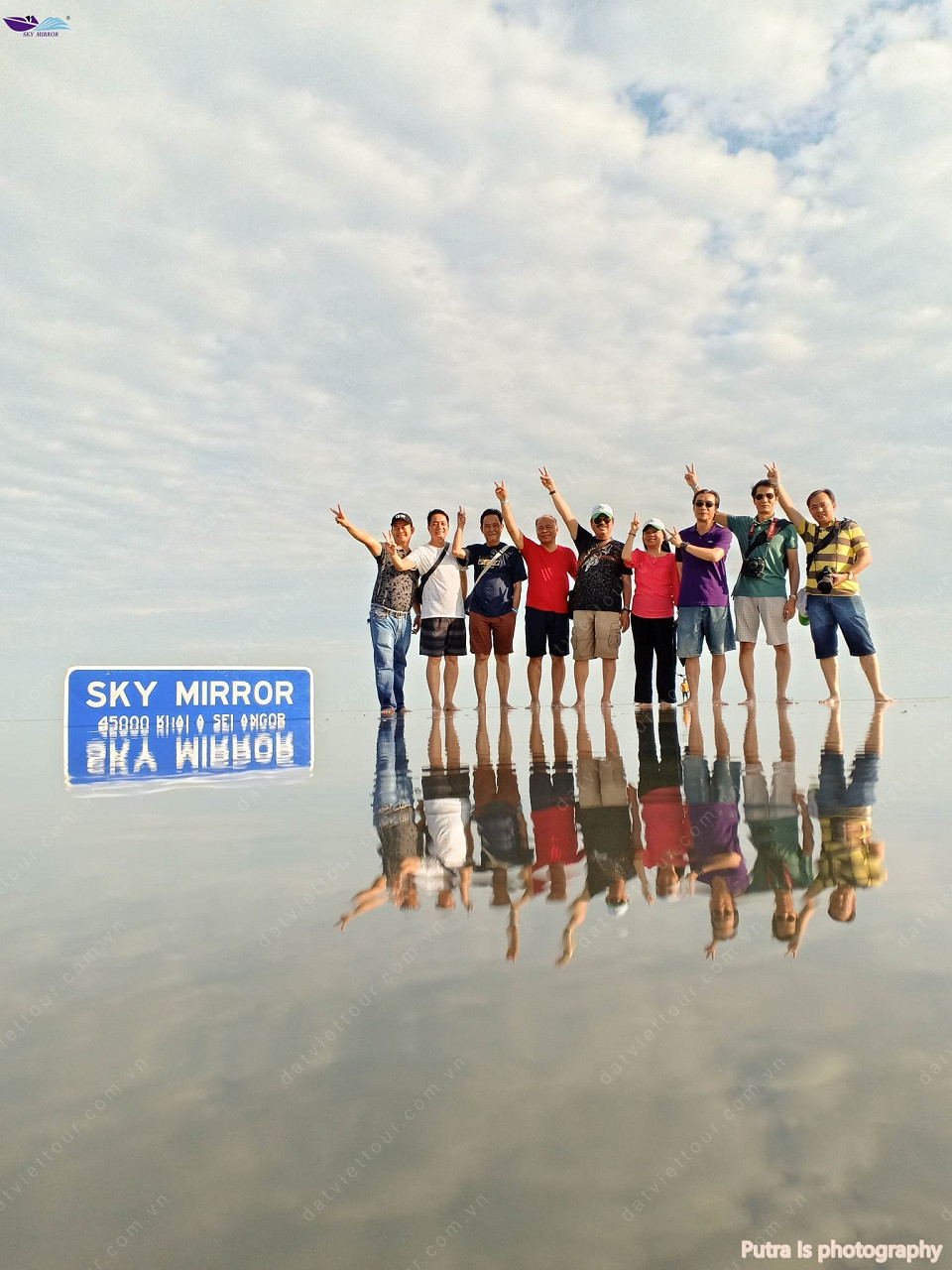 Check-in Sky Mirror - Gương Trời siêu ảo diệu ở Malaysia