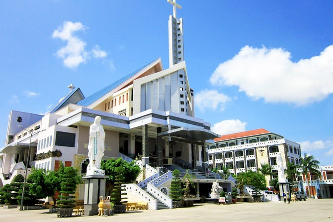 Du lịch hành hương cùng Đất Việt Tour ngày đầu năm mới - Nhà thờ Cha Diệp 