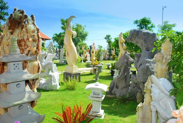 Khám Phá Những Địa Điểm Tuyệt Đẹp Tại Đà Nẵng - Làng điêu khắc đá Non Nước