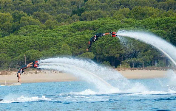 Thách thức 3 trò chơi trên biển Phú Quốc - Flyboard