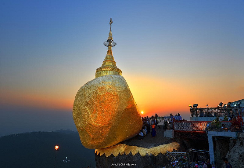 Du lịch Tết Myanmar: Chiêm ngưỡng Chùa đá vàng Kyaiktiyo lộng lẫy - ảnh 1