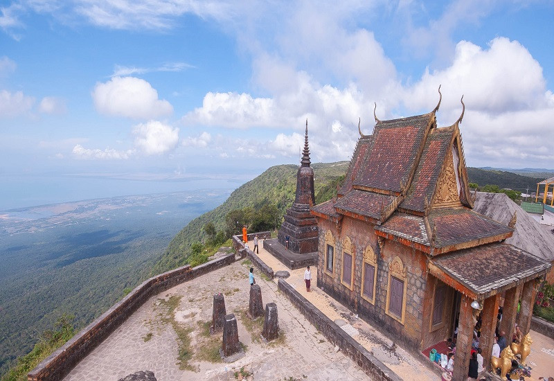 Ngắm cao nguyên Bokor hoang vu qua cửa khẩu Tịnh Biên - ảnh 4