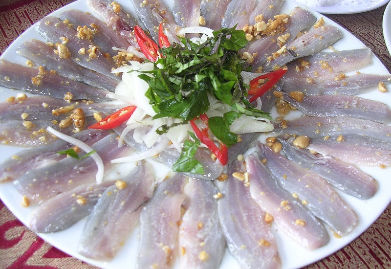 Gỏi cá trích - đặc sản hấp dẫn của đảo ngọc Phú Quốc