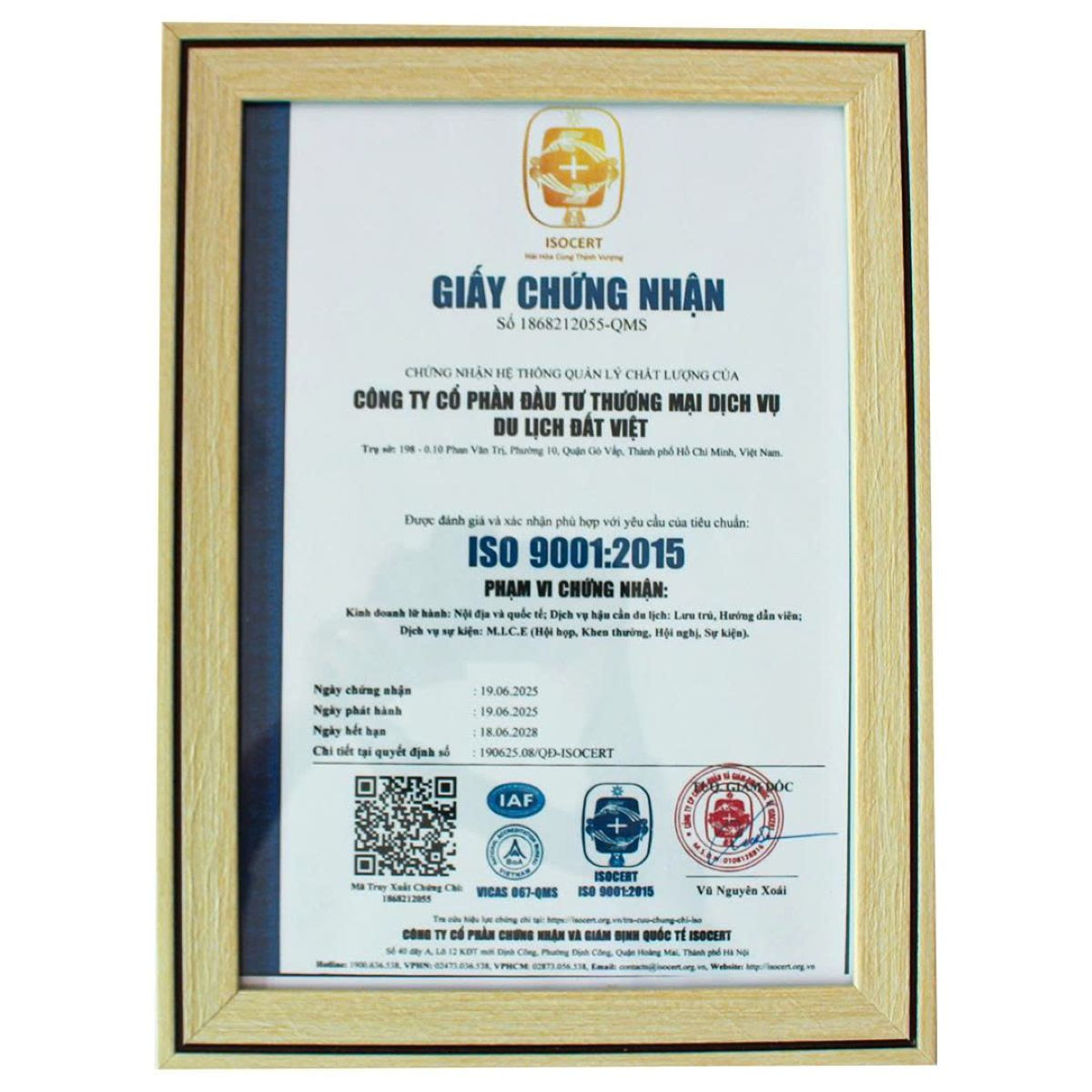 Giấy chứng nhận hệ thống quản lý chất lượng quốc tế ISO 9001:2015 của Đất Việt Tour 