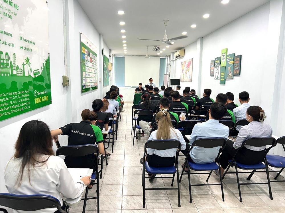 Đất Việt Tour tổ chức training nghiệp vụ hướng dẫn viên - Ảnh 3