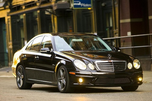 Từ 2 tỷ đồng MercedesBenz E280 đời 2007 rao bán lại giá 500 triệu đồng